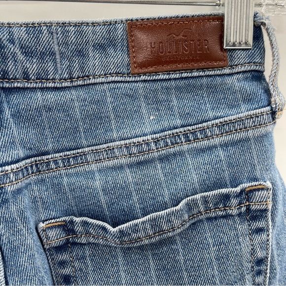 Hollister Ultra High-Rise Vintage Stretch Mom Jean Shorts Size 3 or 26 - Picture 7 of 8